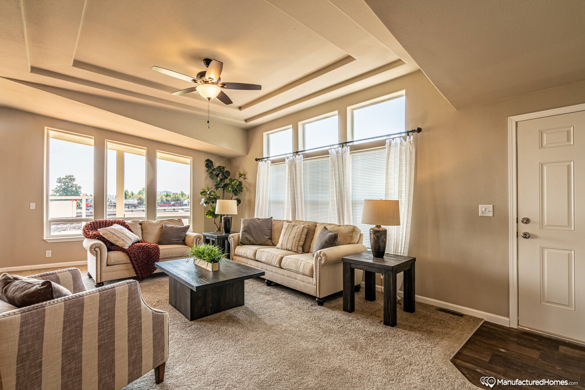 400 Series / The Metolius Cabin 2 HD28562A by Homes Direct